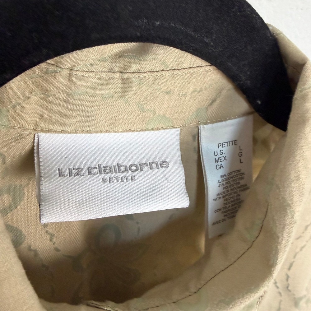 Liz Claiborne Tan Floral Button‎ Down Blouse Cottagecore Fairycore Size L Petite - Picture 4 of 7